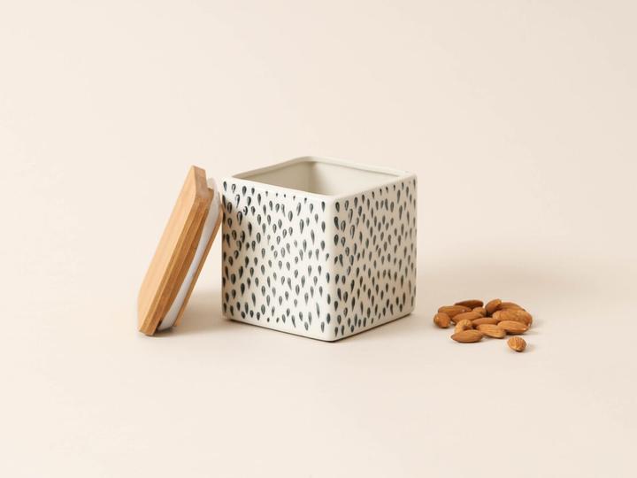 Actual product image Esmée Stone Cannister (0.75 l)