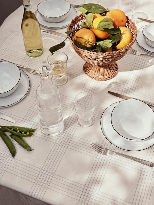 Actual product image Broste Copenhagen Hammered Rotweingläser klar 0,4l 4er Set (40 cl, 4 Glasses, Red wine glasses)