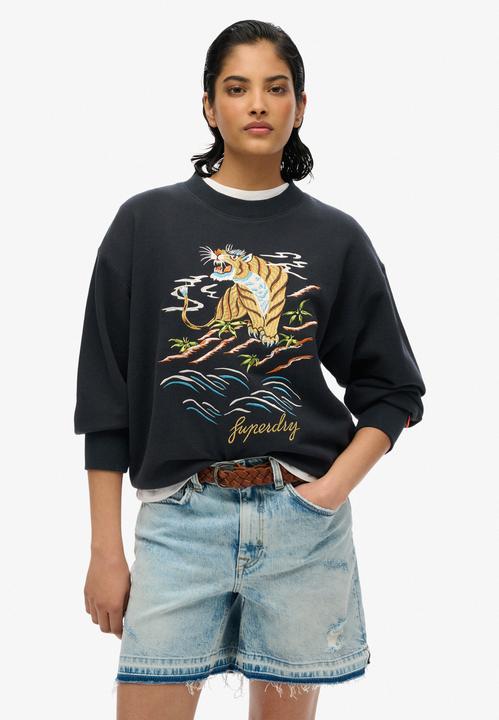 Actual product image Superdry Suika Embroidered Loose Crew (16)