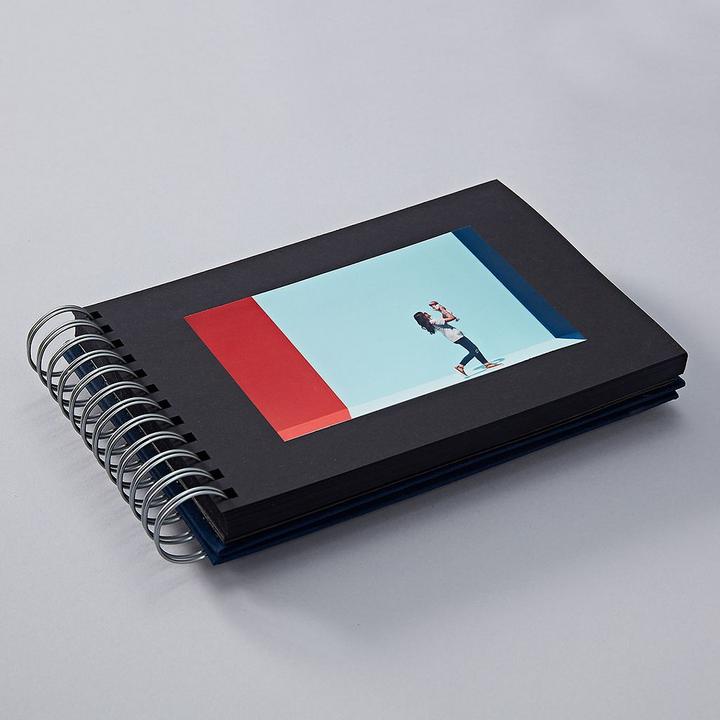 Produktbild Semikolon Fotoalbum Mini Mucho 25x16cm marineblau, Leinenbezug (10 x 15 cm, 9 x 13 cm)