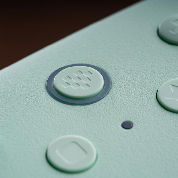 Actual product image 8bitdo Ultimate 2C Wireless (peach/light yellow, for Windows & Android) (Windows, Android)