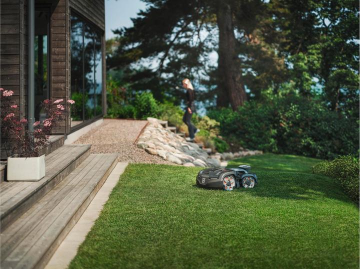 Image du produit Husqvarna Automower 435X AWD Nera (5000 m², Sans câble périphérique, Câble périphérique)
