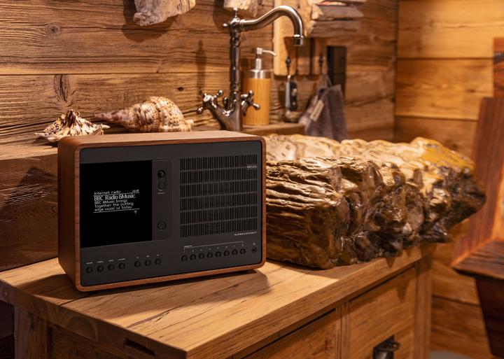 Actual product image Revo SuperConnect (Web radio, DAB+, Bluetooth, Wi-Fi)