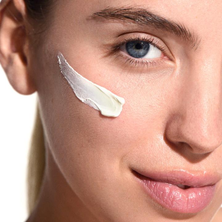 Actual product image Veralab Invisible Daily Antioxidant Face Cream (50 ml, Day cream, SPF 50)