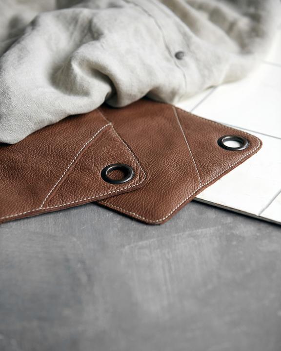 Actual product image House Doctor Pot holder, Square, Brown (Brown buffalo leather)