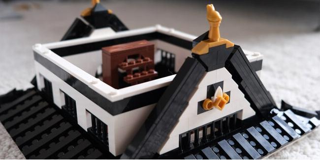 Actual product image Mould King Himeji Castle