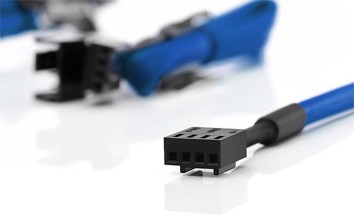 Actual product image Noctua NA-SEC1 chromax.blue fan extension cable set
