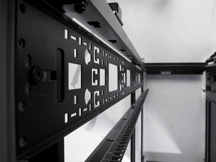 Actual product image APC NetShelter SX 42U, server rack 42U (42 RU, 19 inch rack)