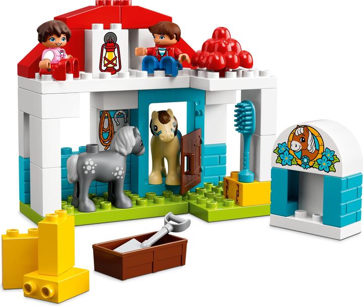 Actual product image LEGO DUPLO horse stable (10868)