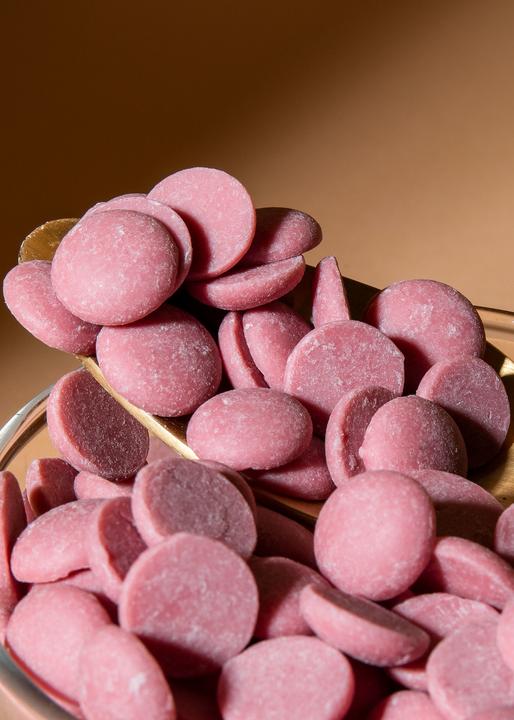 Image du produit KoRo Couverture de chocolat rose Drops de fèves de cacao Ruby (1000 g)