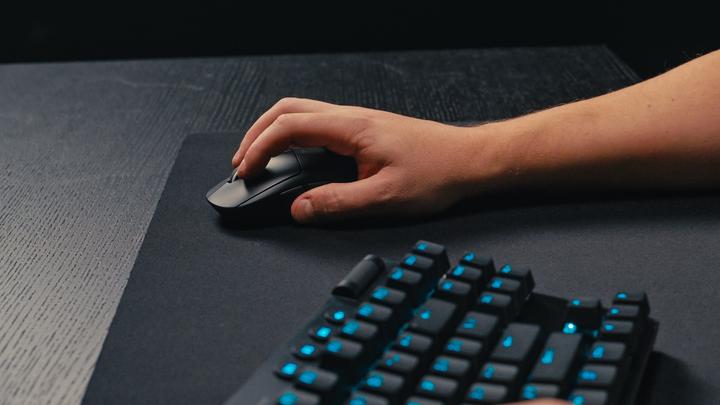 Produktbild Logitech G G Pro X Superlight 2 (Kabellos, Kabelgebunden)