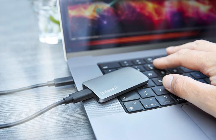 Actual product image Intenso SSD 2.0TB TX800 1.8" USB 3.2 Gen1 Anthracite (2 TB)