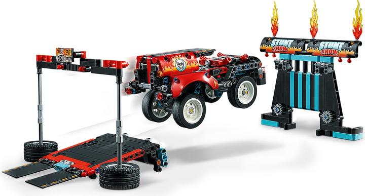 Image du produit LEGO Spectacle de cascadeurs avec camion et moto (42106, LEGO Technic)