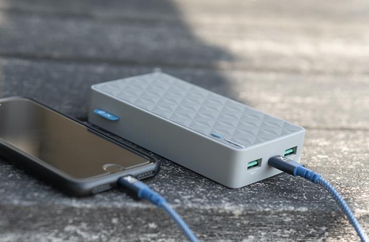 Actual product image Xtorm Fuel Series 4 (20000 mAh, 20 W, 74 Wh)