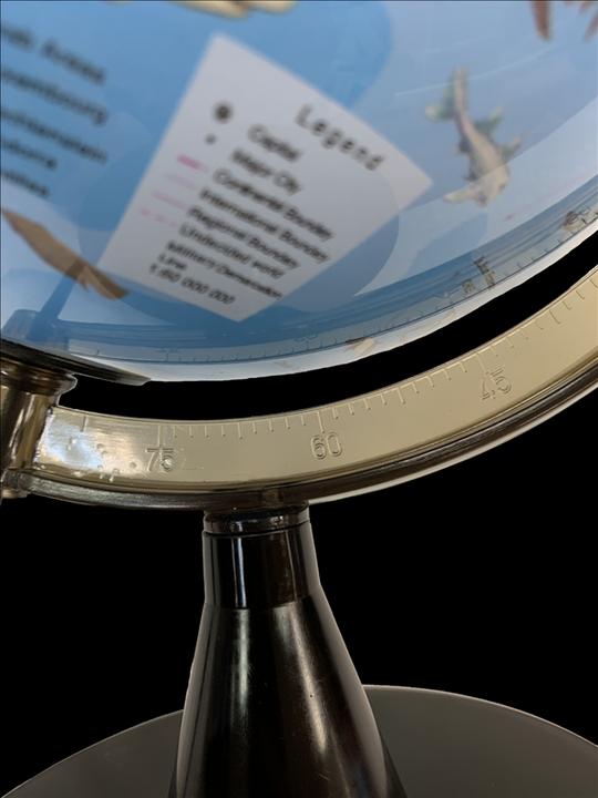 Productafbeelding Tele Wereldbol met dieren en licht 20 cm (TY6190) (20 cm)