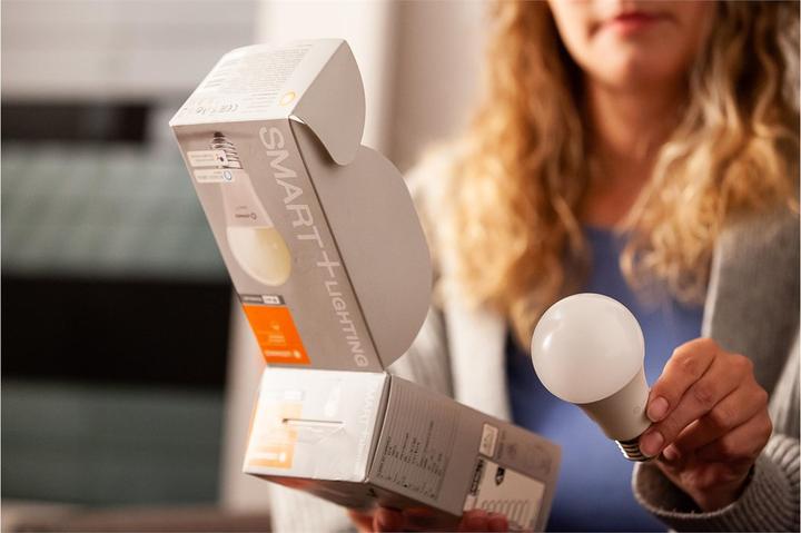 Produktbild Ledvance Smart+ Wifi Classic (E27, 9 W, 806 lm, 2 x, F)