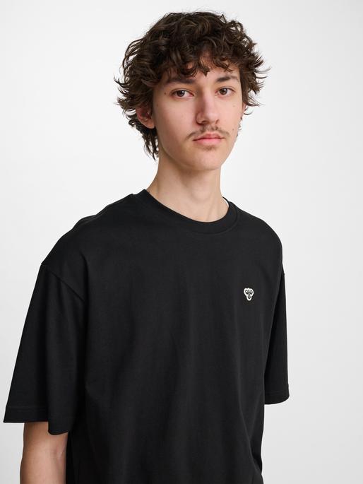 Actual product image hummel hmlLOOSE T-SHIRT BEE S/S (XL)
