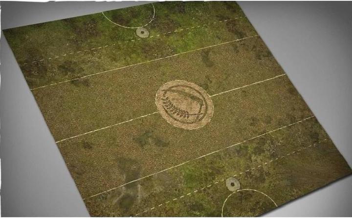 Actual product image Deep-Cut Studio 83MATGBM - Farmers Play Mat, Mouse Pad Mat, Size 91 × 91 cm, Guild Ball Playing Field (Foam material)
