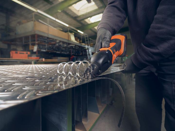 Produktbild Fein Akku-Schlitzschere bis 1,6 mm ABSS 18 1.6 E AS Set