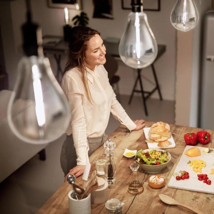 Image du produit Philips Professional gris (E27, 6.50 W, 200 lm, 1 x, F)