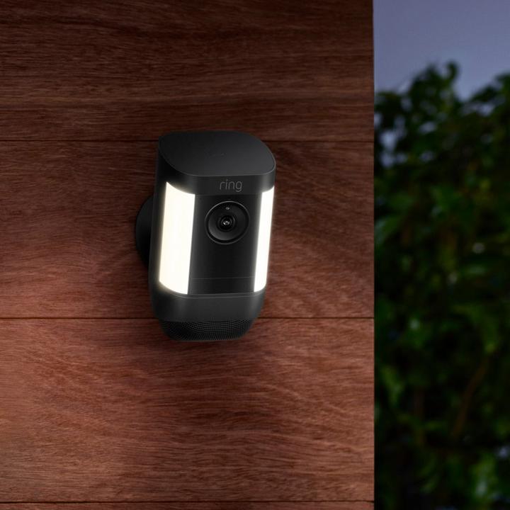 Produktbild Ring Spotlight Cam Pro (1920 x 1080 Pixels)