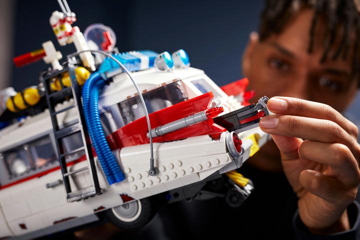 Actual product image LEGO Ghostbusters ECTO-1 (10274, LEGO Icons, LEGO Rare Sets)