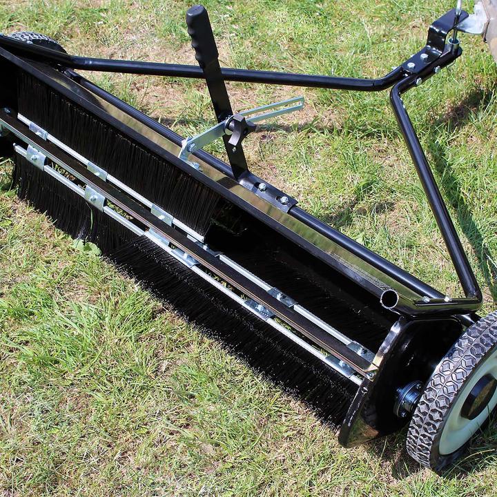 Actual product image Wiltec Lawn sweeper with 118 cm sweeping width Leaf collector 415 litre ride-on mower