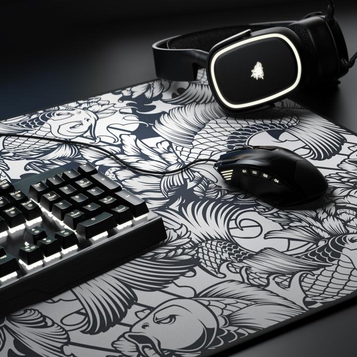 Produktbild Titanwolf Gaming Mauspad, 900 x 400mm XXL Mausmatte, verbessert Präzision & Geschwindigkeit, Koi Tattoo (XXL)