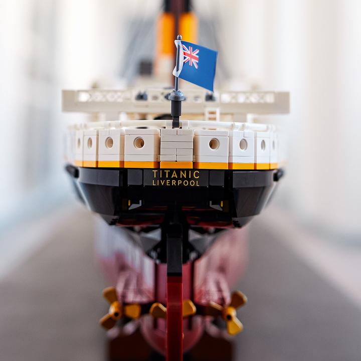 Actual product image LEGO Titanic (10294, LEGO Creator Expert, LEGO Rare Sets)