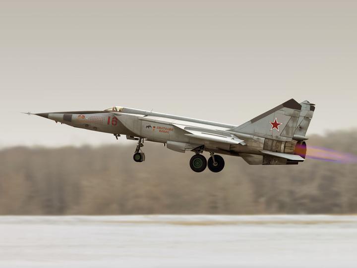 Image du produit ICM MiG-25 RBT,Soviet Reconnaissance Plane (100% new molds)