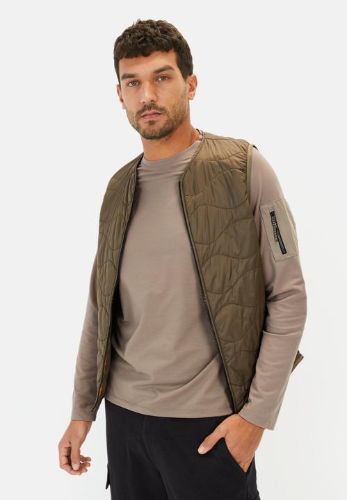Actual product image Camel Active Outdoor Weste aus recyceltem Polyamid (48)