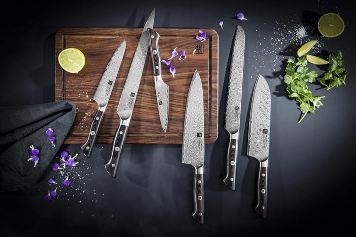 Actual product image Zwilling Knife Tanrei (23 cm)