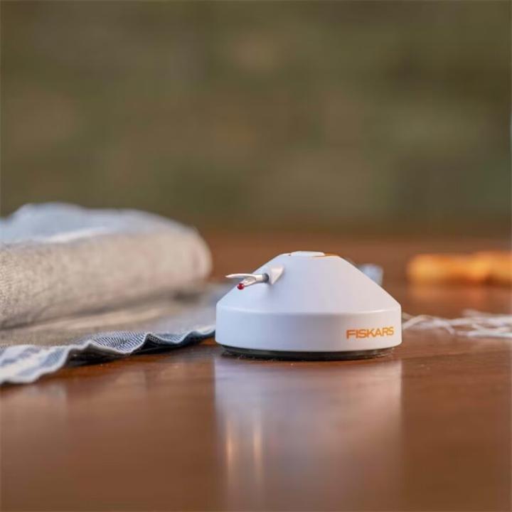 Image du produit Fiskars Coupe-couture blanc, orange (9 cm)