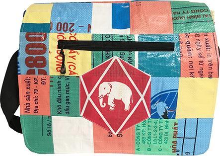 Produktbild Bekos Upcycling - Umhängetasche XL aus recycelten Säcke Patchwork Elephant