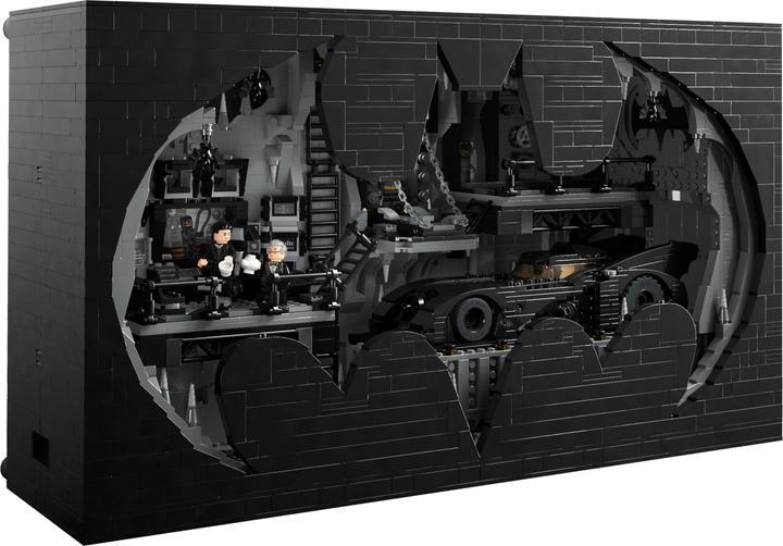 Produktbild LEGO Bathöhle Schaukasten (76252, LEGO DC, LEGO Seltene Sets)