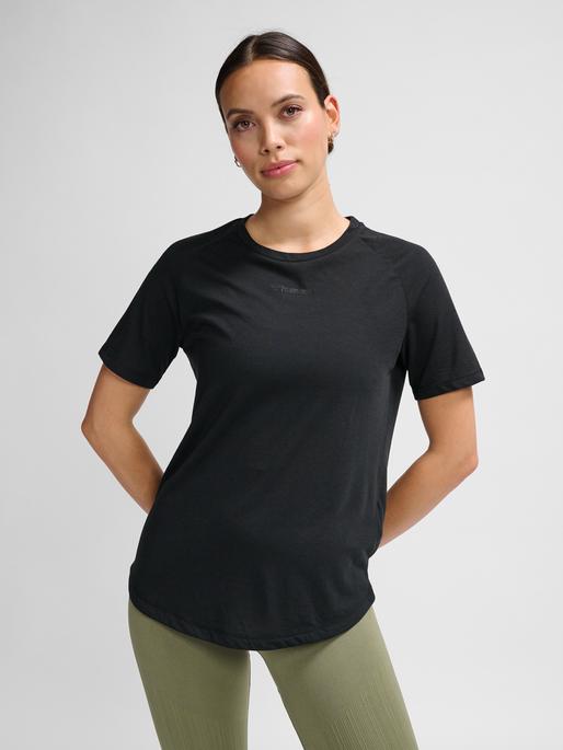Actual product image hummel Mt Vanja T-Shirt (S)