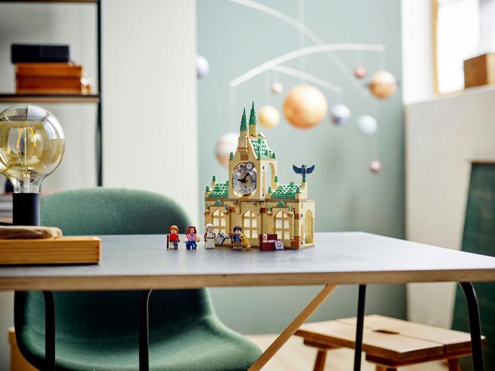 Immagine prodotto LEGO Ala dell'ospedale di Hogwarts (76398, LEGO Harry Potter)