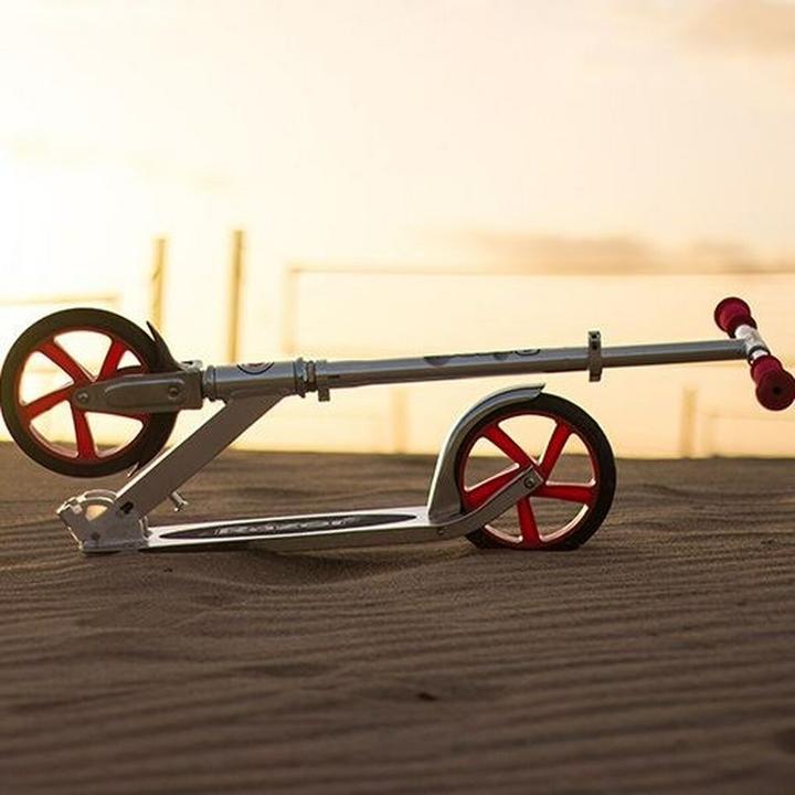 Actual product image Razor A5 Lux Scooter - RD/SL 23L Intl (MC3)
