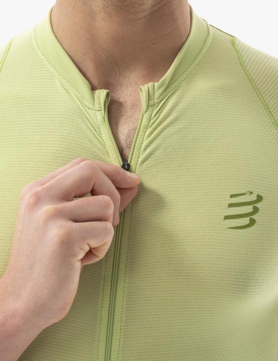 Actual product image Compressport Trail Racing Postural SS Top M (M)