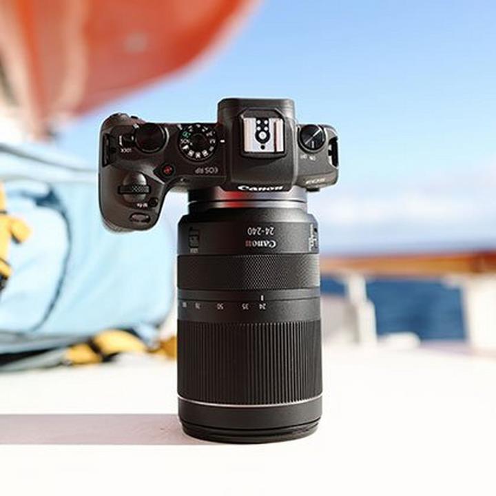 Actual product image Canon EOS RP Kit (24 - 200 mm, 27.10 Mpx, Full frame)