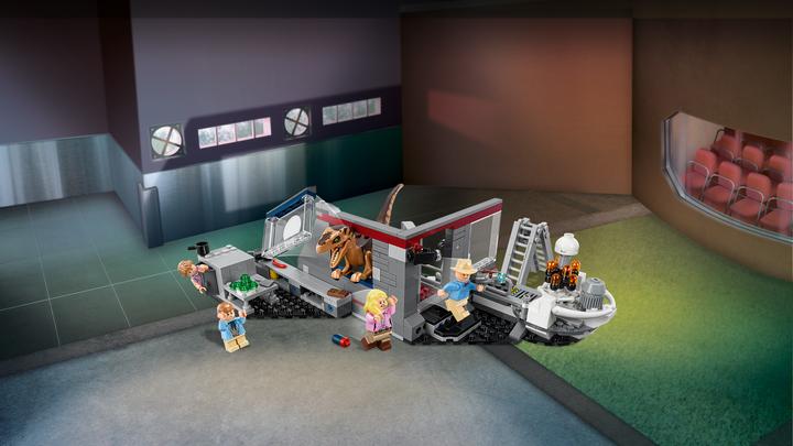 Image du produit LEGO Jurassic World Chasse au vélociraptor (75932, LEGO Jurassic World)