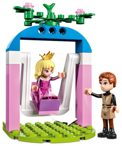 Actual product image LEGO Aurora's Castle (43211, LEGO Disney)