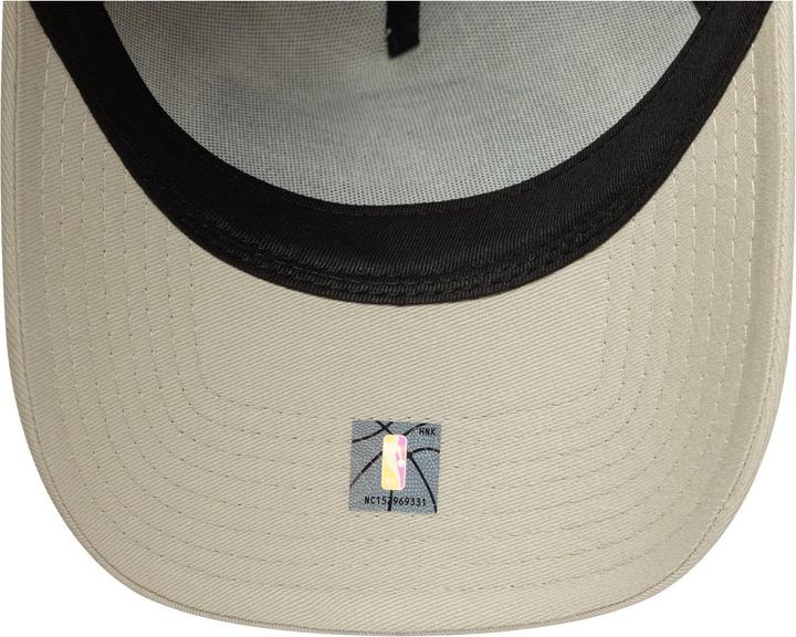 Produktbild New Era A-Frame Trucker Cap Outline Los Angeles Lakers Beige