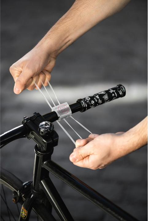 Actual product image Finn Universal