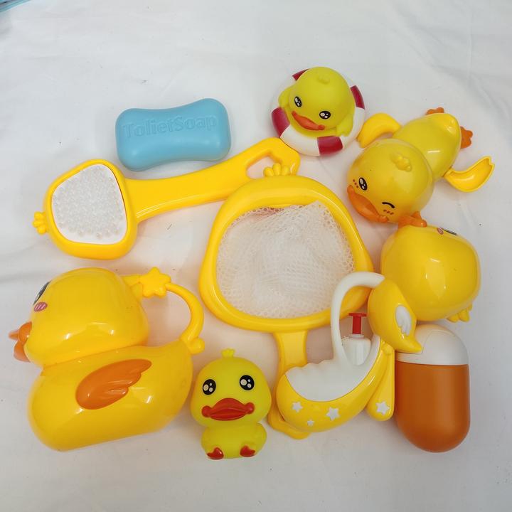 Produktbild Activity Board 8pcs/set Badezimmer Ente Spielzeug Set, Bad spielen Wasser Spielzeug, Wind-up Schwimmen Ente