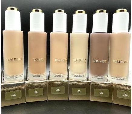 Actual product image Tom Ford Flawless Glow Foundation SPF30 30 ml 7.0 Tawny (7.7 Miere Spf30)