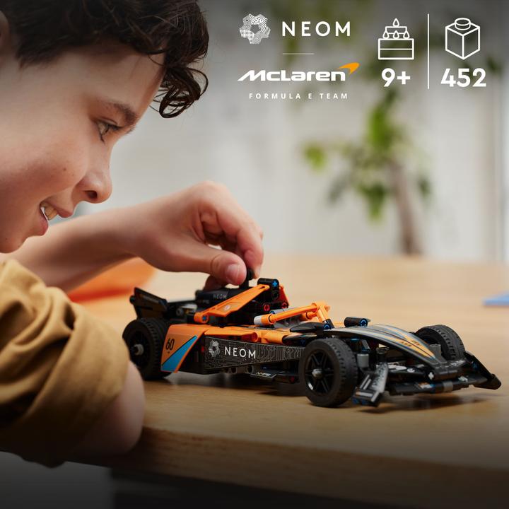 Produktbild LEGO NEOM McLaren Formula E Race Car (42169, LEGO Technic)