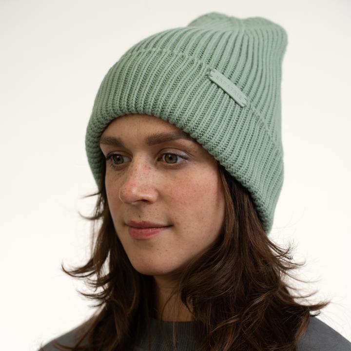 Actual product image Expatrié Luna knitted hat (One size)