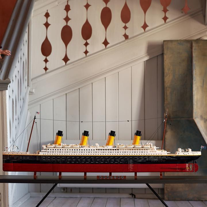 Actual product image LEGO Titanic (10294, LEGO Creator Expert, LEGO Rare Sets)
