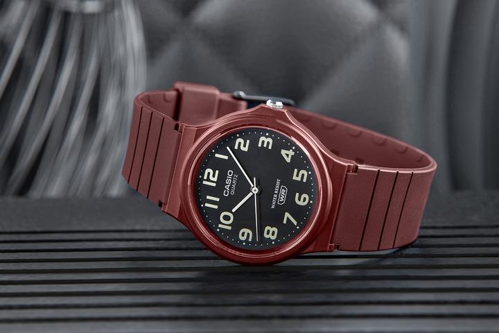 Actual product image Casio MQ-24UC-4BDF Clock + BOX